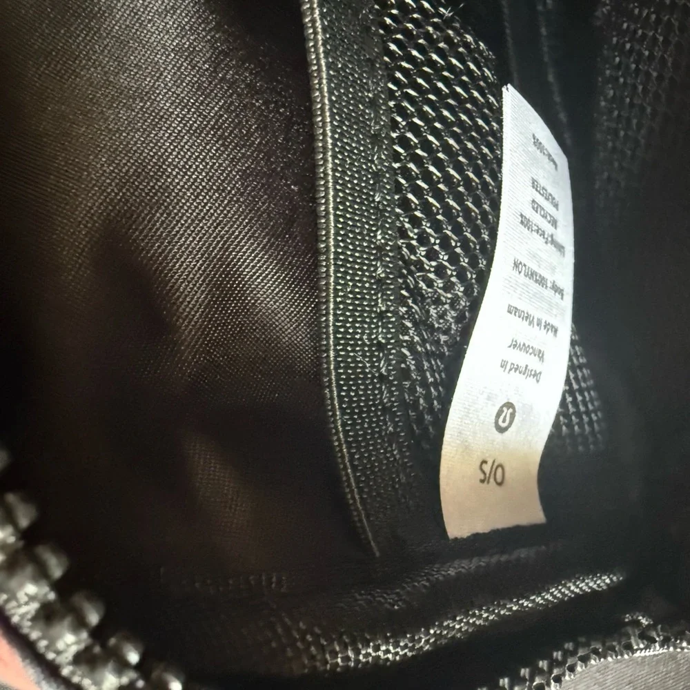 New Lululemon athletica Black and Pink Leopard Everywhere Belt Bag - Picture 7 of 7